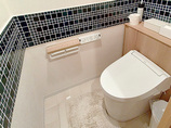 トイレリフォーム手洗いも収納も快適に使えるレストルーム