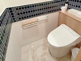 トイレリフォーム手洗いも収納も快適に使えるレストルーム